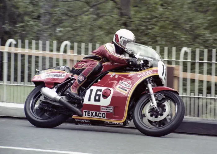 Framed Print : Graeme Crosby (Suzuki) 1980 Classic TT Framed Print : Graeme Crosby (Suzuki) 1980 Classic TT