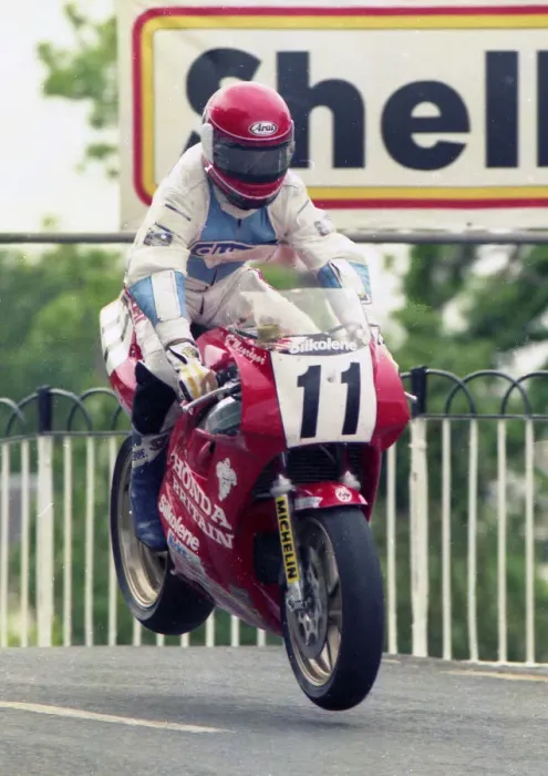 Framed Print : Graeme McGregor (Honda) 1990 Senior TT