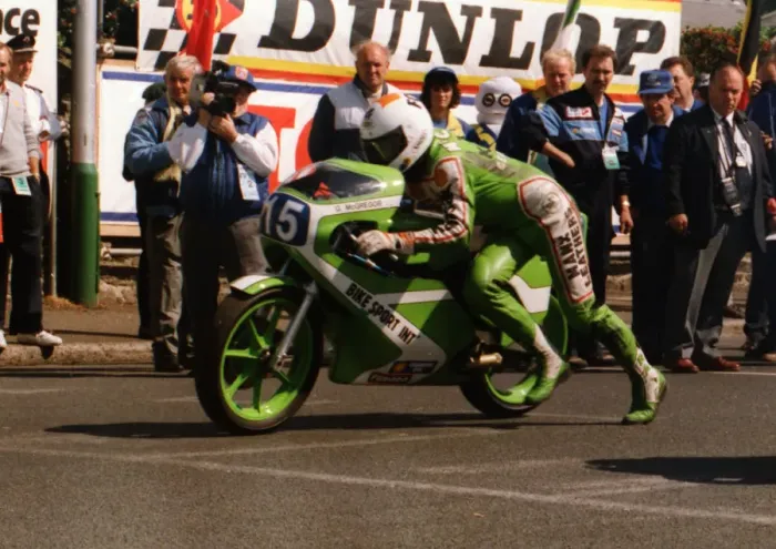 Framed Print : Graeme McGregor (Kawasaki) 1989 Junior TT Framed Print : Graeme McGregor (Kawasaki) 1989 Junior TT