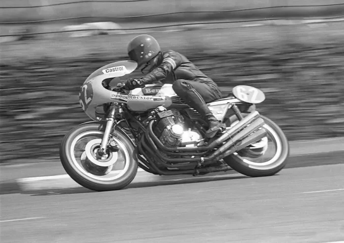 Framed Print : Graham Bentman (Benelli) 1976 Production TT Framed Print : Graham Bentman (Benelli) 1976 Production TT