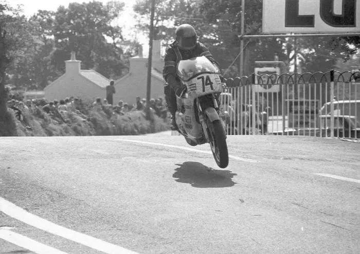 Framed Print : Graham Bentman (Kawasaki) 1975 Classic TT Framed Print : Graham Bentman (Kawasaki) 1975 Classic TT