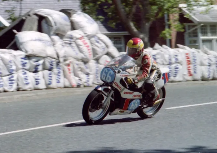 Framed Print : Graham Cannell (Yamaha) 1982 Junior TT Framed Print : Graham Cannell (Yamaha) 1982 Junior TT
