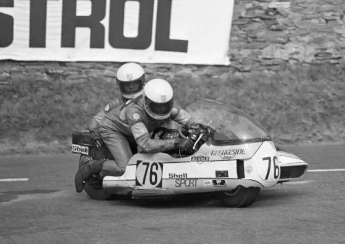 Framed Print : Graham Hilditch & Kevin Littlemore (Imp) 1975 1000 Sidecar TT
