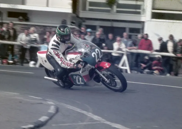 Framed Print : Graham Howe (Yamaha) 1983 Junior Manx Grand Prix