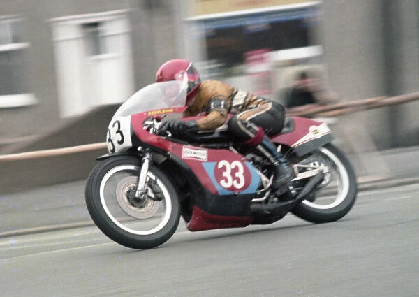 Graham Leslie (Yamaha) 1981 Newcomers Manx Grand Prix
