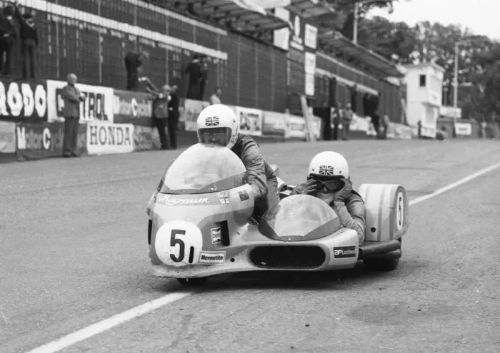 Framed Print : Graham Milton & John Brushwood (British Magnum) 1977 Sidecar TT Framed Print : Graham Milton & John Brushwood (British Magnum) 1977 Sidecar TT