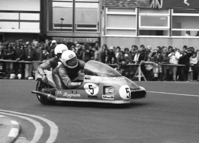 Framed Print : Graham Milton & John Brushwood (British Magnum) 1977 Sidecar TT Framed Print : Graham Milton & John Brushwood (British Magnum) 1977 Sidecar TT
