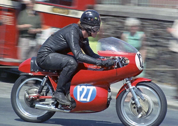 Graham Sharp (Aermacchi) 1969 Junior TT