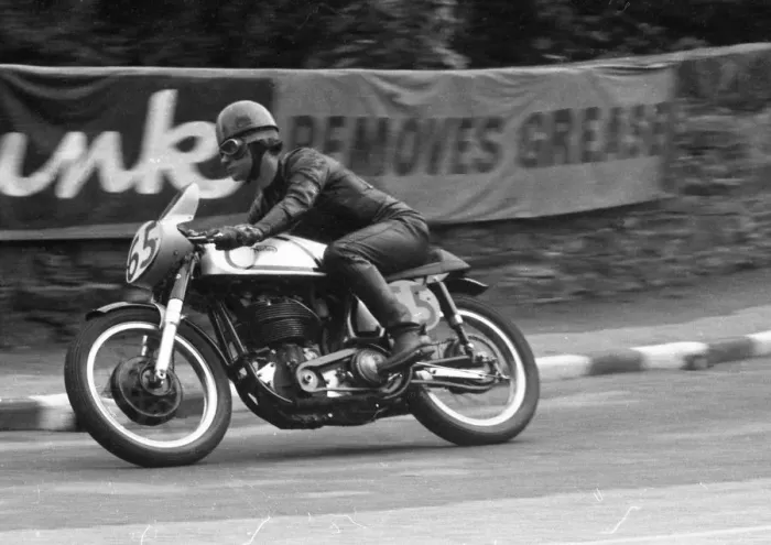Framed Print : Greg Broughton (Norton) 1960 Senior Manx Grand Prix Framed Print : Greg Broughton (Norton) 1960 Senior Manx Grand Prix