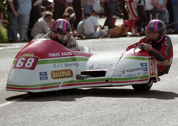 Greg Lambert & Carl Kirwin (Shelbourne Yamaha) at Ramsey, 1993 Sidecar TT
