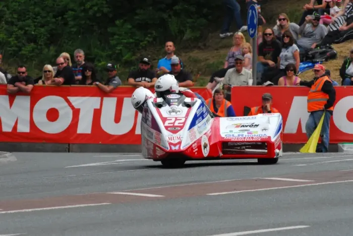 Framed Print : Greg Lambert & Kenny Cole (Honda GLR) 2016 Sidecar 2 TT Framed Print : Greg Lambert & Kenny Cole (Honda GLR) 2016 Sidecar 2 TT