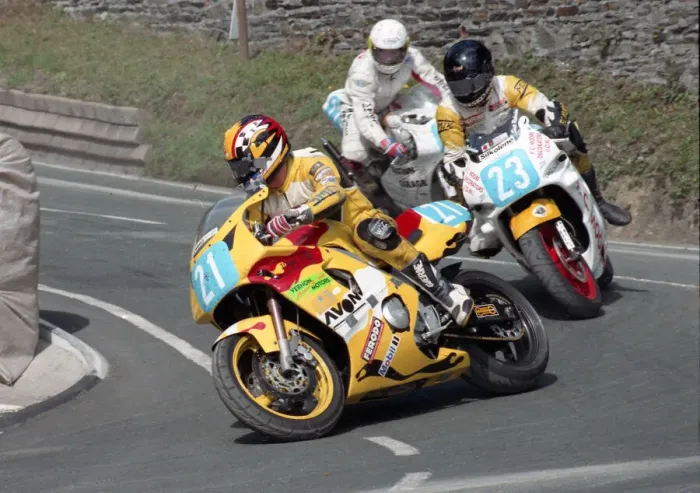 Framed Print : Greg Lewis (Yamaha) and Scott Richardson (FC Moore Honda) 1996 Junior Manx Grand Prix Framed Print : Greg Lewis (Yamaha) and Scott Richardson (FC Moore Honda) 1996 Junior Manx Grand Prix
