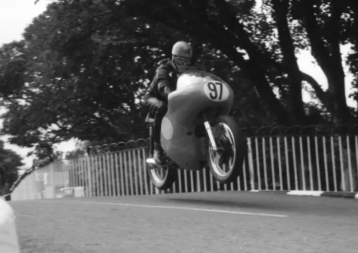 Framed Print : Griff Jenkins (Norton) 1962 Senior Manx Grand Prix Framed Print : Griff Jenkins (Norton) 1962 Senior Manx Grand Prix