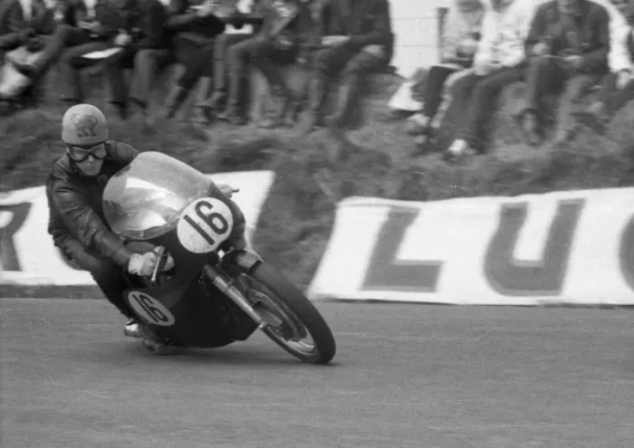Framed Print : Griff Jenkins (Norton) 1964 Senior TT Framed Print : Griff Jenkins (Norton) 1964 Senior TT