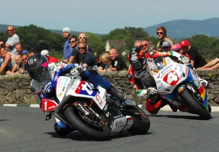 Framed Print : Guy Martin (BMW) and Dan Kneen (Honda) 2015 Southern 100 Framed Print : Guy Martin (BMW) and Dan Kneen (Honda) 2015 Southern 100
