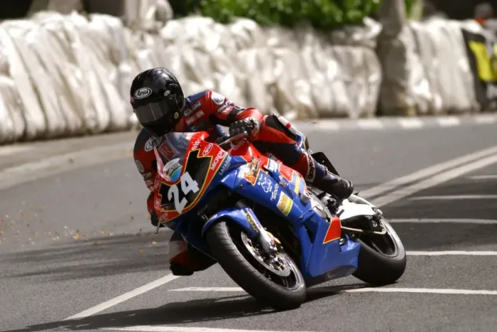 Framed Print : Guy Martin (Suzuki) 2004 Production 600 TT Framed Print : Guy Martin (Suzuki) 2004 Production 600 TT