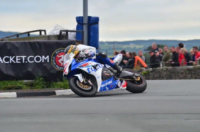Framed Print : Guy Martin (Tyco Suzuki) 2012 Southern 100 Framed Print : Guy Martin (Tyco Suzuki) 2012 Southern 100