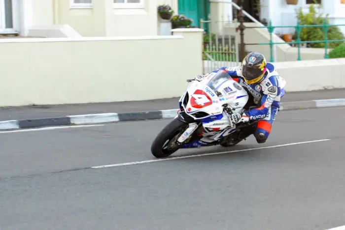 Framed Print : Guy Martin (Tyco Suzuki) 2013 Superstock TT Framed Print : Guy Martin (Tyco Suzuki) 2013 Superstock TT