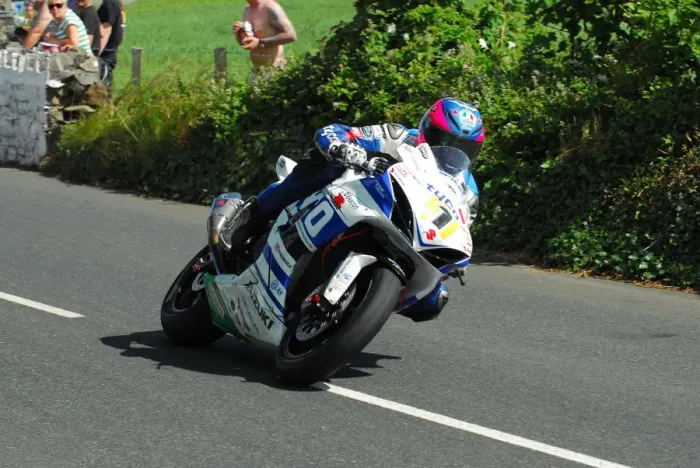 Framed Print : Guy Martin (Tyco Suzuki) 2014 Southern 100 Framed Print : Guy Martin (Tyco Suzuki) 2014 Southern 100