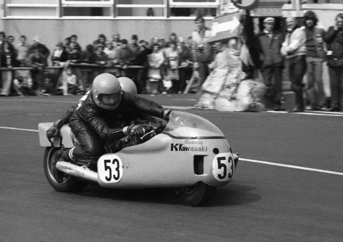 Framed Print : Bill Hall & Peter Minion (Kawasaki) 1977 Sidecar TT Framed Print : Bill Hall & Peter Minion (Kawasaki) 1977 Sidecar TT
