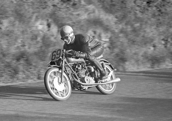 Framed Print : Harold Clark (MV) 1953 Ultra Lightweight TT practice Framed Print : Harold Clark (MV) 1953 Ultra Lightweight TT practice