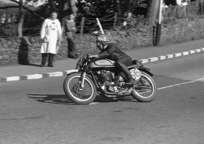 Framed Print : Harold Riley (Norton) 1958 Junior Manx Grand Prix Framed Print : Harold Riley (Norton) 1958 Junior Manx Grand Prix