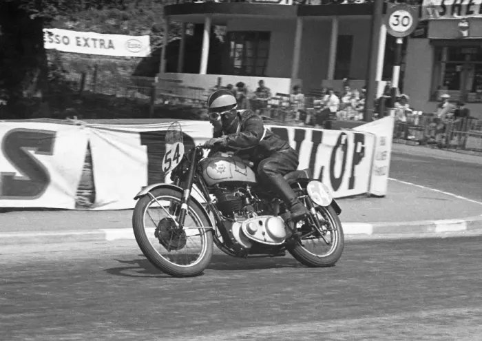 Framed Print : Harry Nash (BSA) 1953 Junior Clubman TT Framed Print : Harry Nash (BSA) 1953 Junior Clubman TT