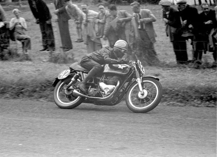 Framed Print : Harry Pearce (Matchless) 1953 Senior Ulster Grand Prix Framed Print : Harry Pearce (Matchless) 1953 Senior Ulster Grand Prix