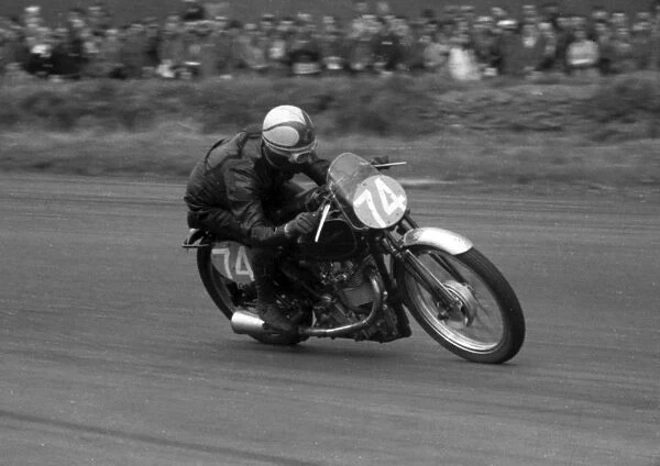 Harry Pearce (Velocette) 1955 Silverstone