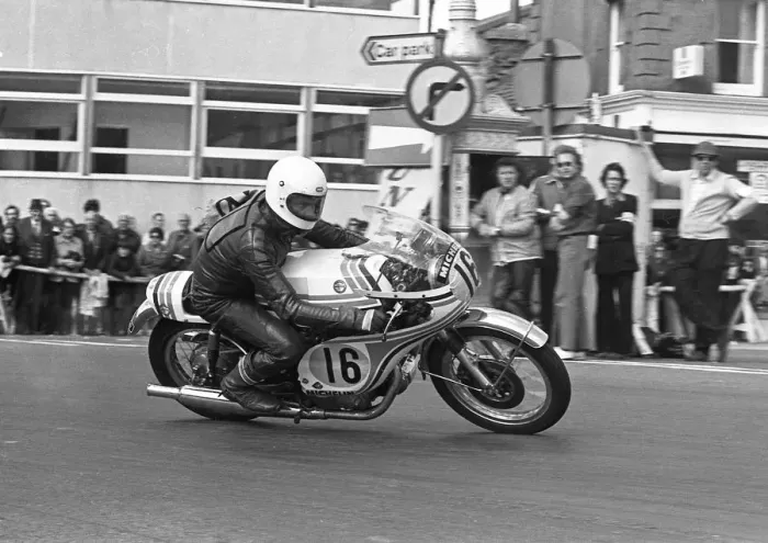 Framed Print : Harvey Porter (Honda) 1975 Production TT Framed Print : Harvey Porter (Honda) 1975 Production TT