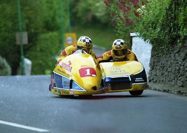 Another hat-trick for Fisher  /  Long 2000 Sidecar TT