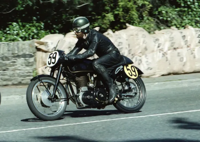 Framed Print : Bill Head (Velocette) 1978 Senior Manx Grand Prix Framed Print : Bill Head (Velocette) 1978 Senior Manx Grand Prix