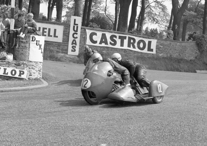 Framed Print : Heinz Luthringhauser & Horst Knopp (BMW) 1962 Sidecar TT Framed Print : Heinz Luthringhauser & Horst Knopp (BMW) 1962 Sidecar TT