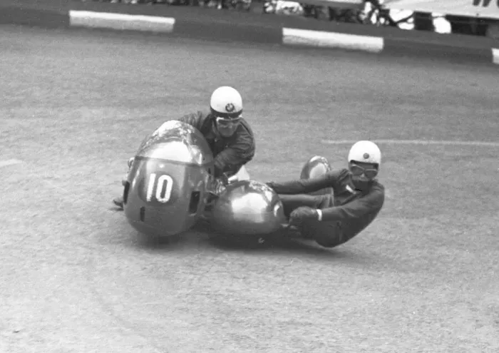 Framed Print : Heinz Luthringhauser & Josef Cusnik (BMW) 1971 750 Sidecar TT Framed Print : Heinz Luthringhauser & Josef Cusnik (BMW) 1971 750 Sidecar TT