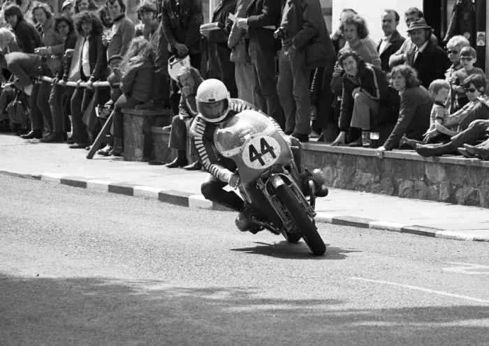 Framed Print : Helmut Dahne (BMW) 1972 Formula 750 TT Framed Print : Helmut Dahne (BMW) 1972 Formula 750 TT