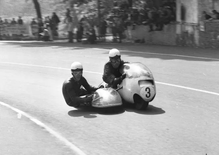 Framed Print : Helmut Fath & Wolfgang Kalauch (URS) 1967 Sidecar TT Framed Print : Helmut Fath & Wolfgang Kalauch (URS) 1967 Sidecar TT