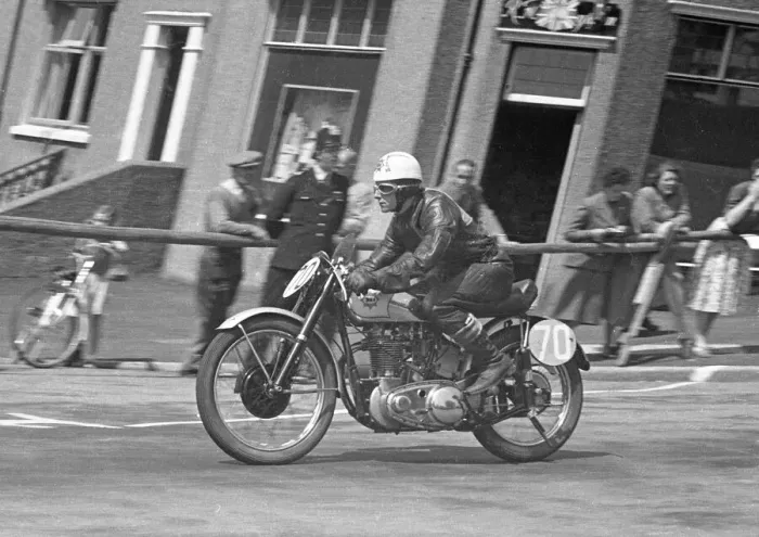 Framed Print : Henry Collier (BSA) 1953 Junior Clubman TT Framed Print : Henry Collier (BSA) 1953 Junior Clubman TT