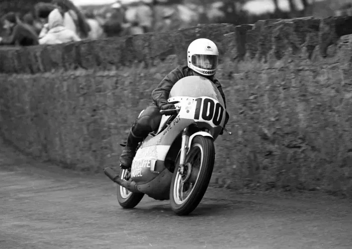 Framed Print : Herbie Kelly (Yamaha) 1981 Southern 100 Framed Print : Herbie Kelly (Yamaha) 1981 Southern 100