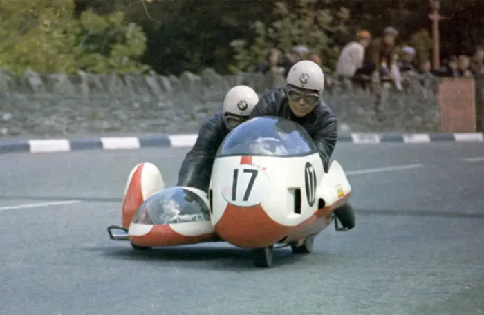 Framed Print : Hermann Binding & Helmut Fleck (BMW) 1972 500 Sidecar TT Framed Print : Hermann Binding & Helmut Fleck (BMW) 1972 500 Sidecar TT