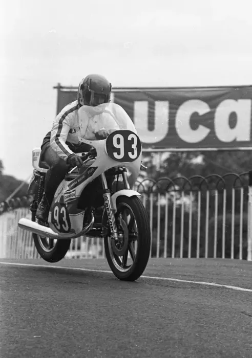 Framed Print : Hilary Musson (Yamaha) 1978 Formula 3 TT Framed Print : Hilary Musson (Yamaha) 1978 Formula 3 TT