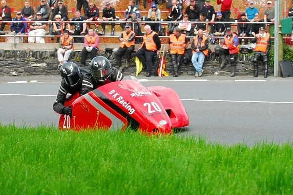 Howard Baker & Mike Killingsworth (Shelbourne Honda) 2013 Sidecar TT