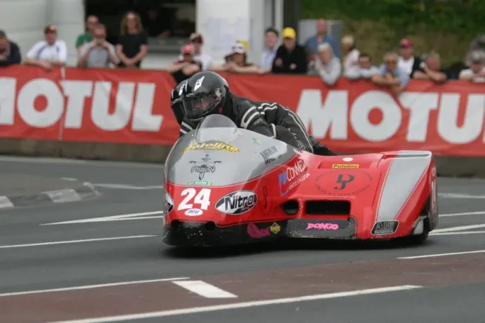 Framed Print : Howard Baker & Mike Killingsworth (Honda) 2011 Sidecar TT