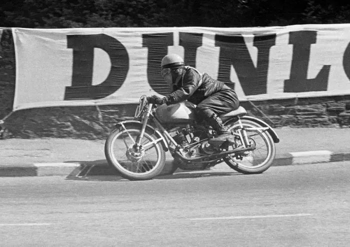 Framed Print : Howard Grindley at Braddan Bridge: 1951 Ultra Lightweight TT Framed Print : Howard Grindley at Braddan Bridge: 1951 Ultra Lightweight TT