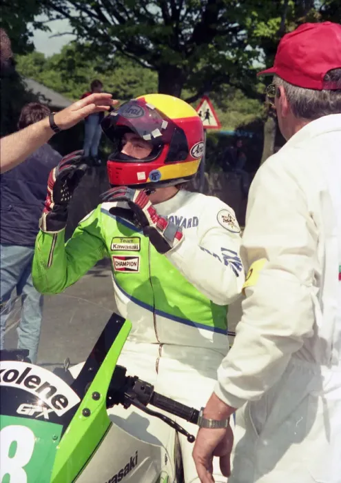 Framed Print : Howard Selby (Kawasaki) 1987 Production B TT Framed Print : Howard Selby (Kawasaki) 1987 Production B TT