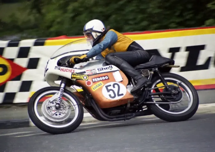 Framed Print : Hugh Evans (Hughes Triumph) at Quarter Bridge: 1974 F750 TT
