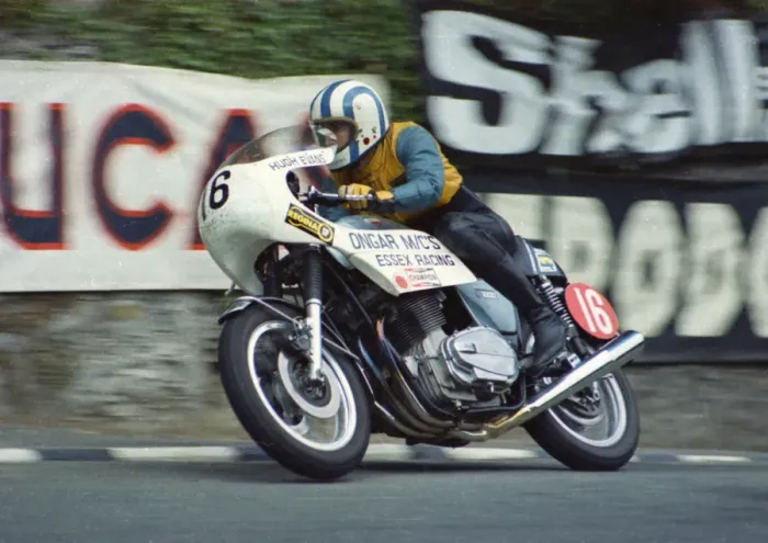 Framed Print : Hugh Evans (Laverda) 1974 Production TT Framed Print : Hugh Evans (Laverda) 1974 Production TT