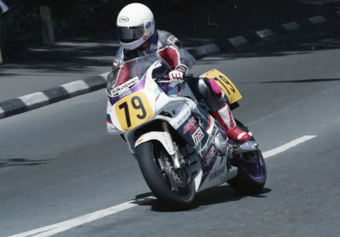 Framed Print : Hugh Reynolds (Yamaha) 1994 Supersport 600 TT Framed Print : Hugh Reynolds (Yamaha) 1994 Supersport 600 TT