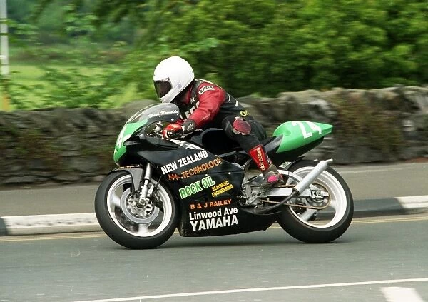 Hugh Reynolds (Yamaha) 2000 Lightweight TT