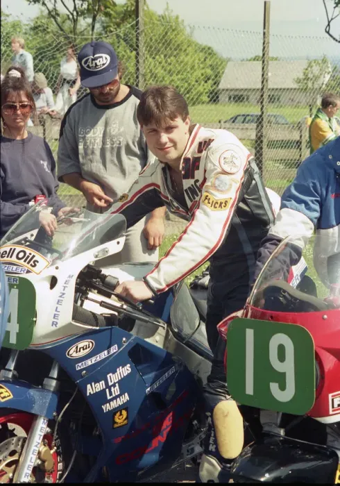 Framed Print : Iain Duffus (Yamaha) 1987 Production B TT Framed Print : Iain Duffus (Yamaha) 1987 Production B TT