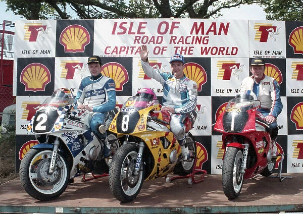 Iain Duffus (Yamaha) Jim Moodie (Yamaha) Sreve Linsdell (Yamaha) 1993 Supersport 400 TT